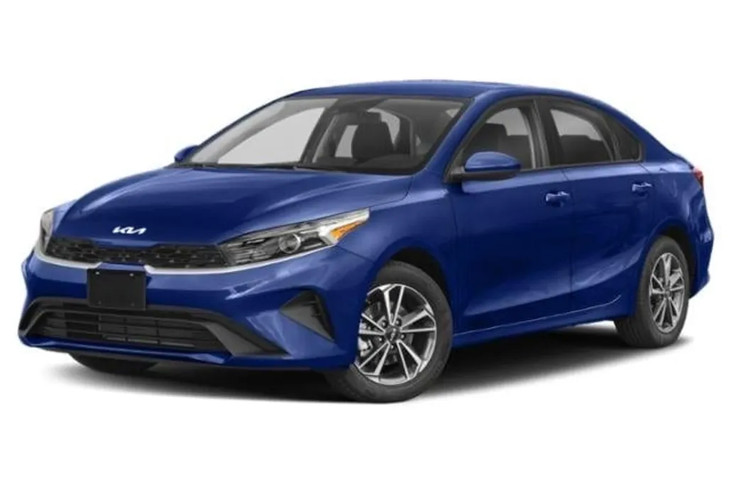 2023 Kia Forte LXS photo 1