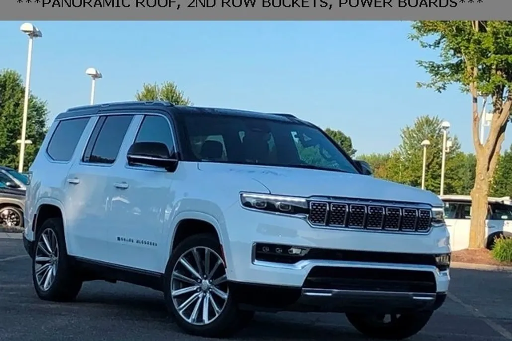 2023 Jeep Grand Wagoneer II photo 1