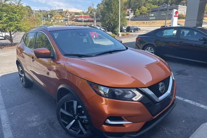 2022 Nissan Rogue Sport SL photo 1