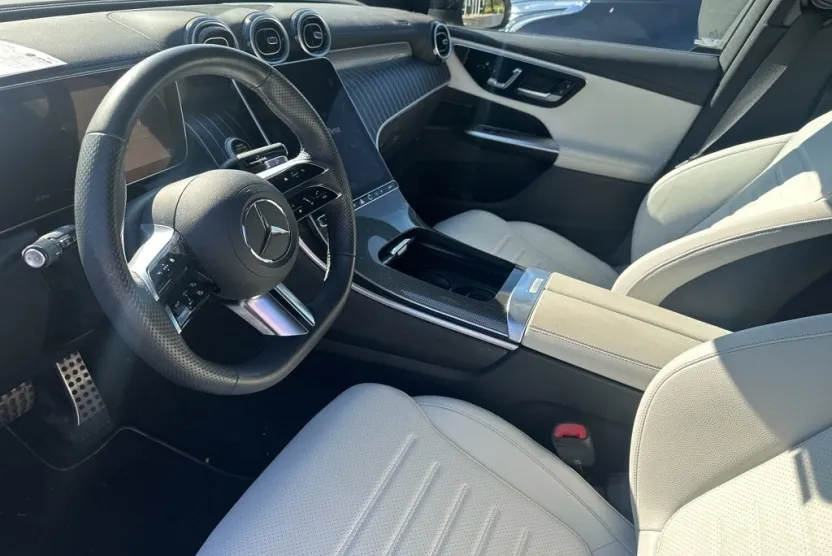 2023 Mercedes Benz GLC 300 4MATIC photo 1