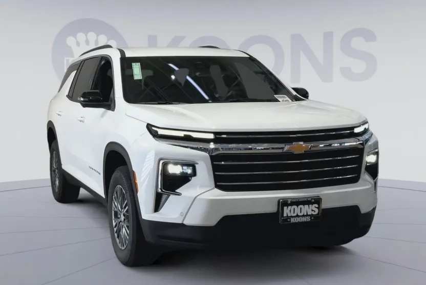 2026 Chevrolet Traverse photo 1