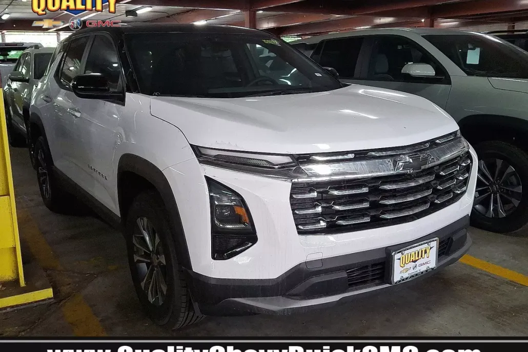 2026 Chevrolet Equinox LT photo 1