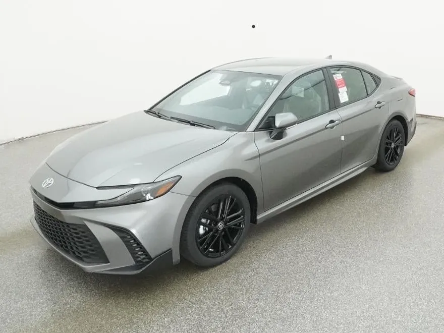 2026 Toyota Camry SE photo 1