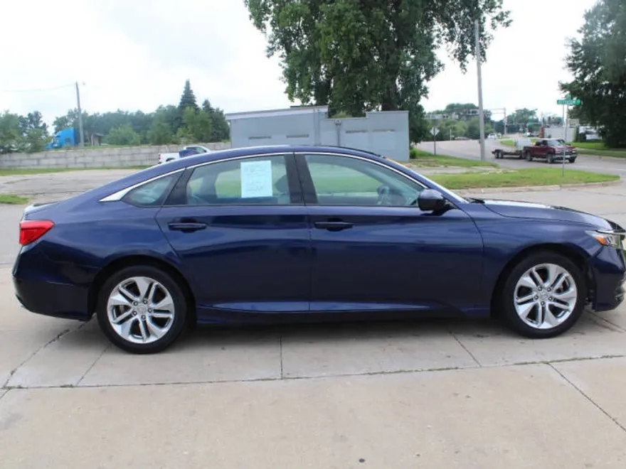 2020 Honda Accord LX photo 1