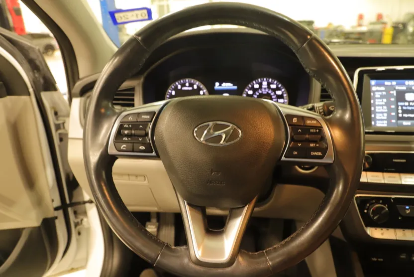2018 Hyundai Sonata SEL photo 1