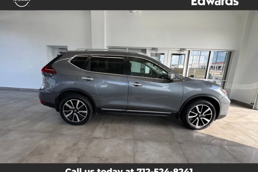 2019 Nissan Rogue SL photo 1