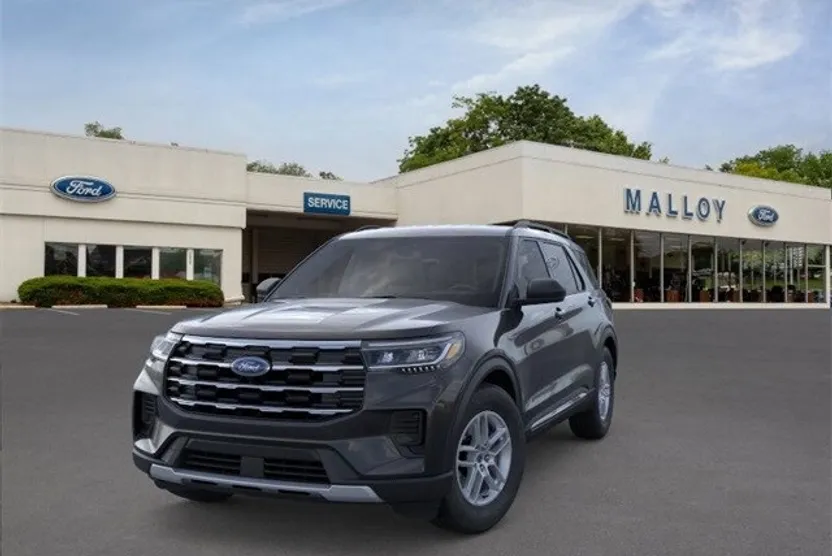 2025 Ford Explorer photo 1