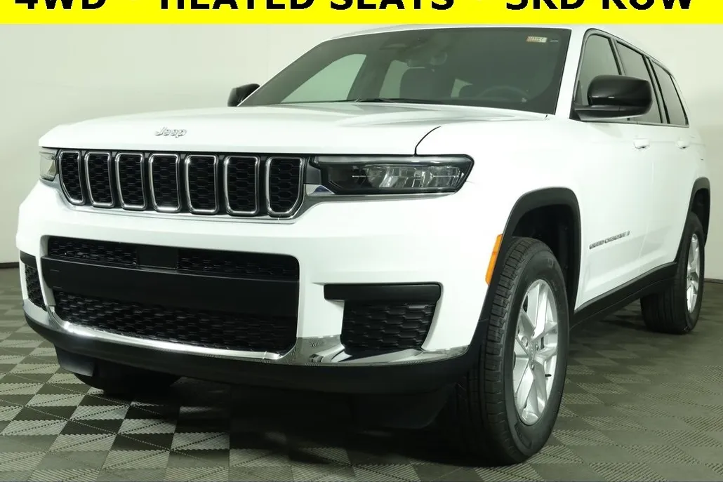 2025 Jeep Grand Cherokee Laredo photo 1