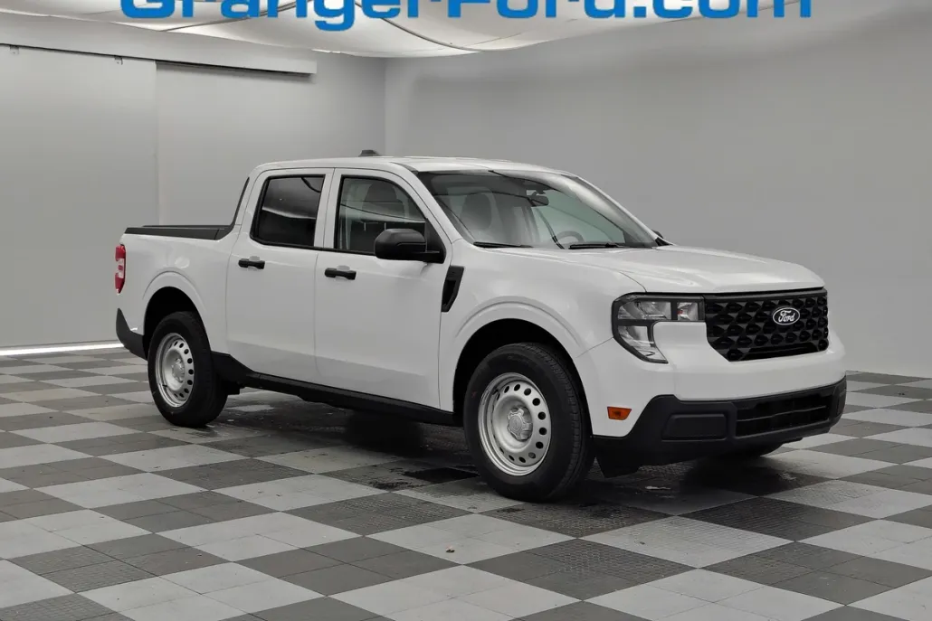 2025 Ford Maverick XL photo 1