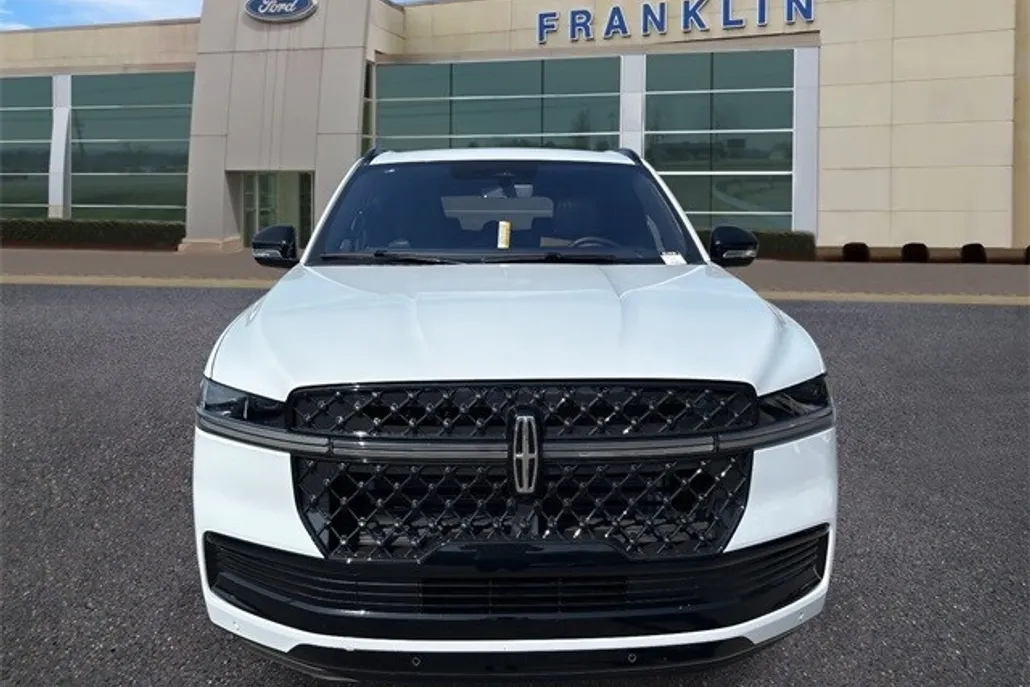 2025 Lincoln Navigator L Reserve photo 1