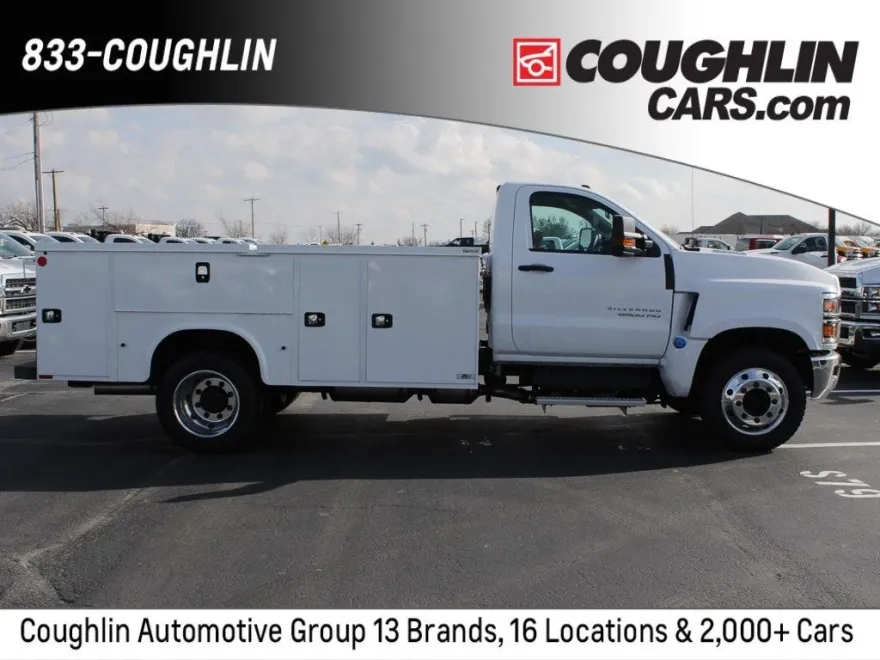 2024 Chevrolet Silverado 5500HD Work Truck photo 1