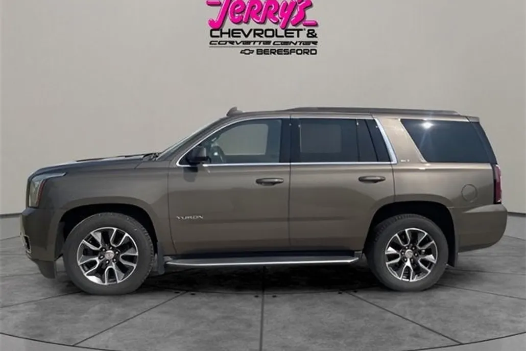 2016 Gmc Yukon SLT photo 1