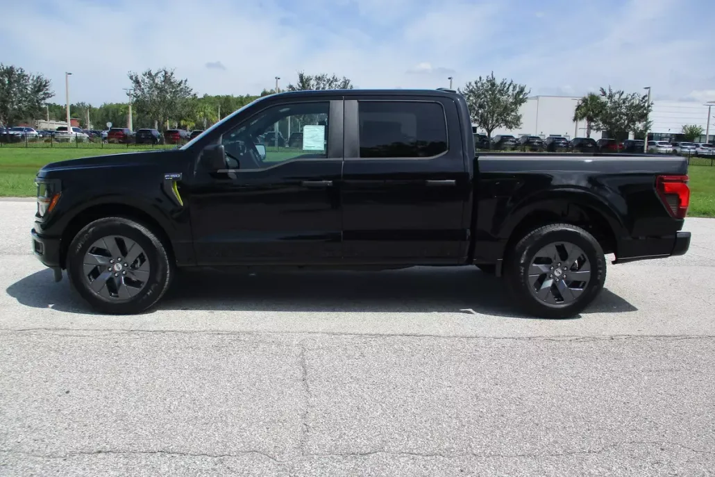 2025 Ford F-150 STX photo 1