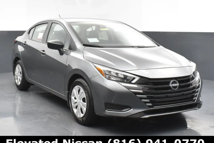 2025 Nissan Versa 1.6 S photo 1