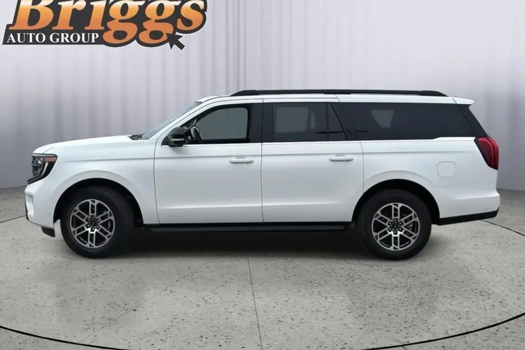 2025 Ford Expedition MAX photo 1