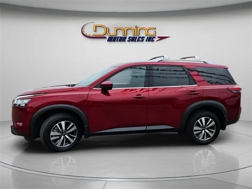 2024 Nissan Pathfinder SL photo 1