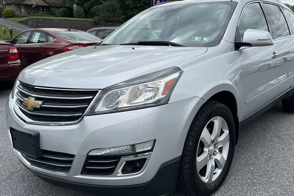 2016 Chevrolet Traverse LTZ photo 1