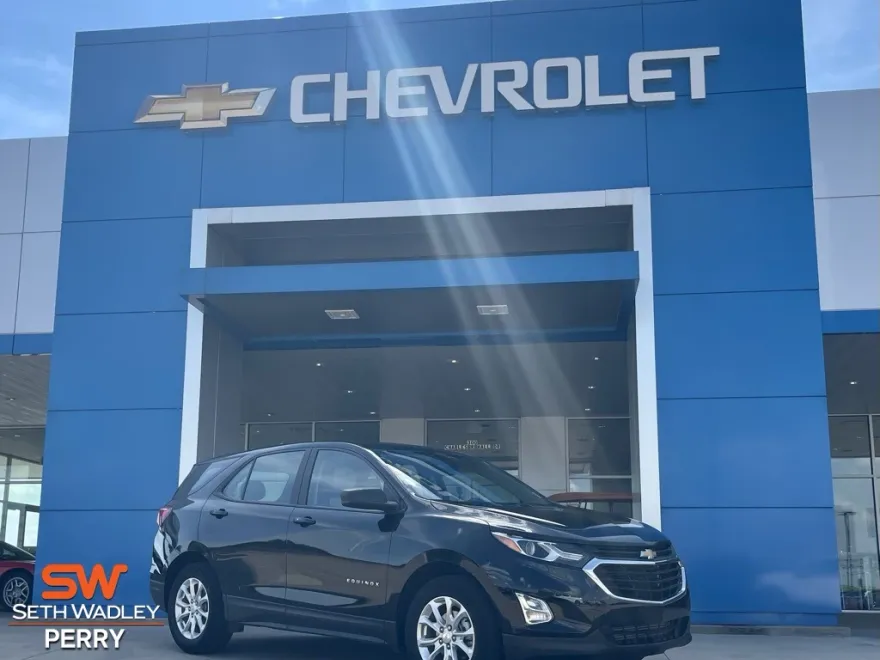2021 Chevrolet Equinox LS photo 1