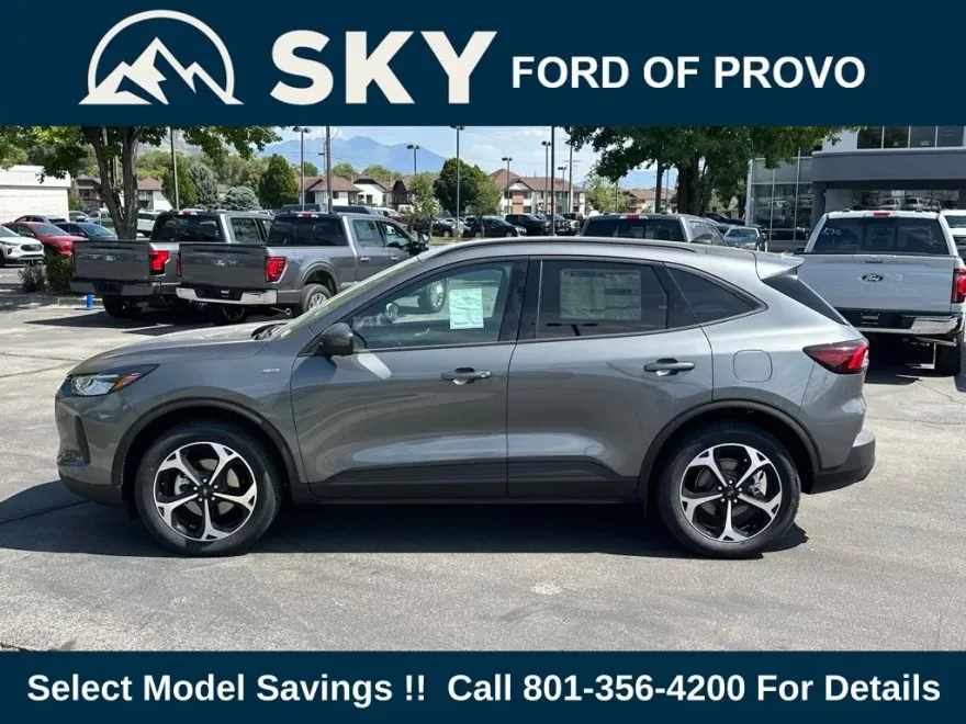 2025 Ford Escape Hybrid ST-Line Select photo 1