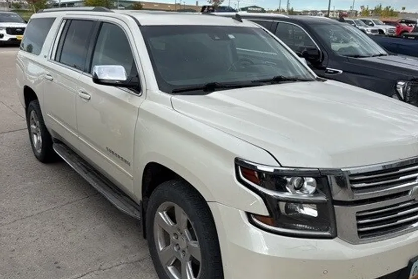 2015 Chevrolet Suburban LTZ photo 1