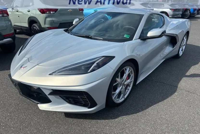 2021 Chevrolet Corvette Stingray 2LT photo 1