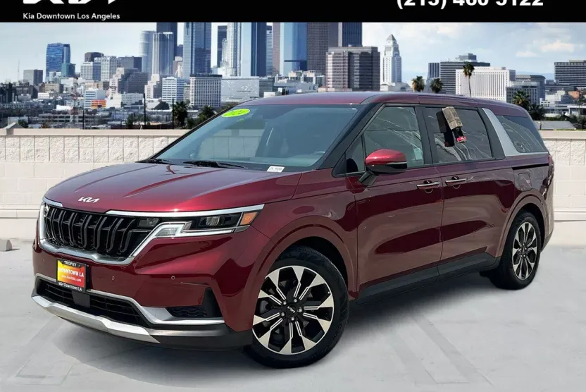 2024 Kia Carnival EX photo 1