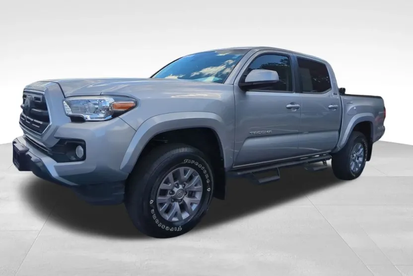 2019 Toyota Tacoma SR5 photo 1
