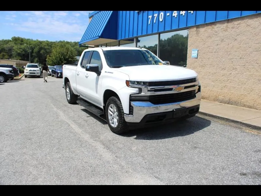 2020 Chevrolet Silverado LT photo 1
