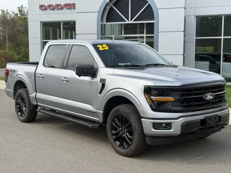 2025 Ford F-150 XLT photo 1