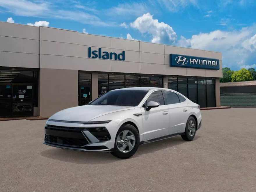2025 Hyundai Sonata SE photo 1