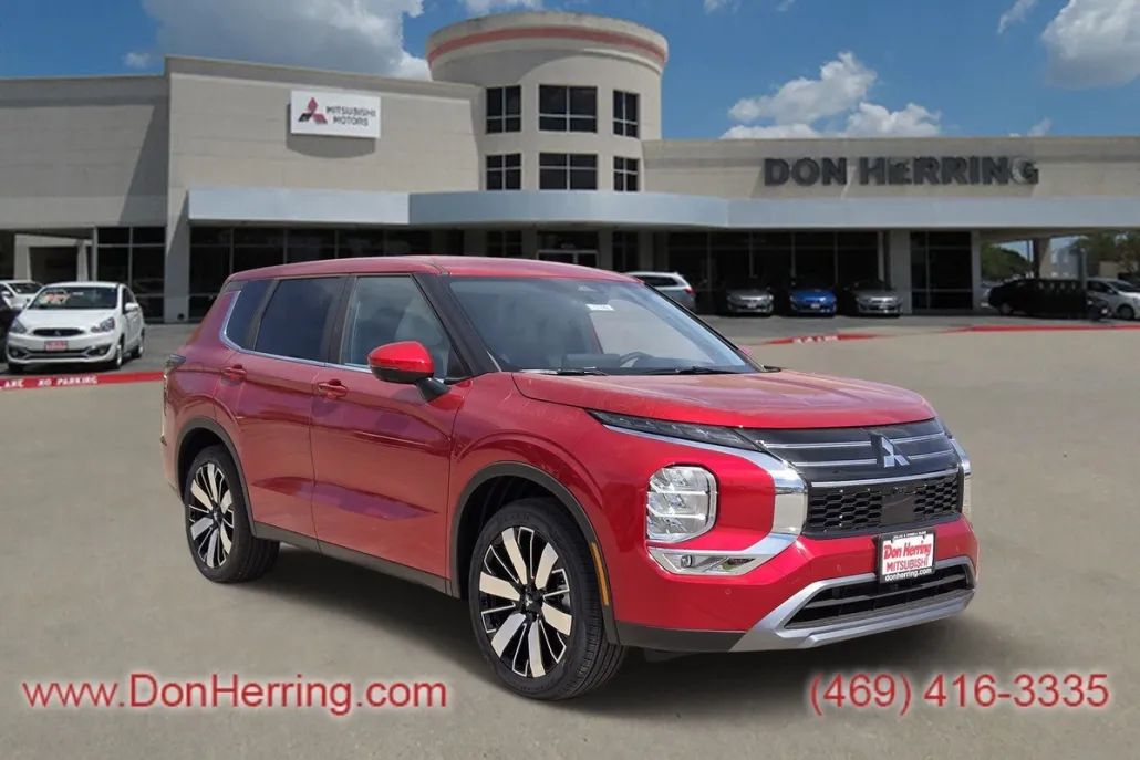 2025 Mitsubishi Outlander SE photo 1