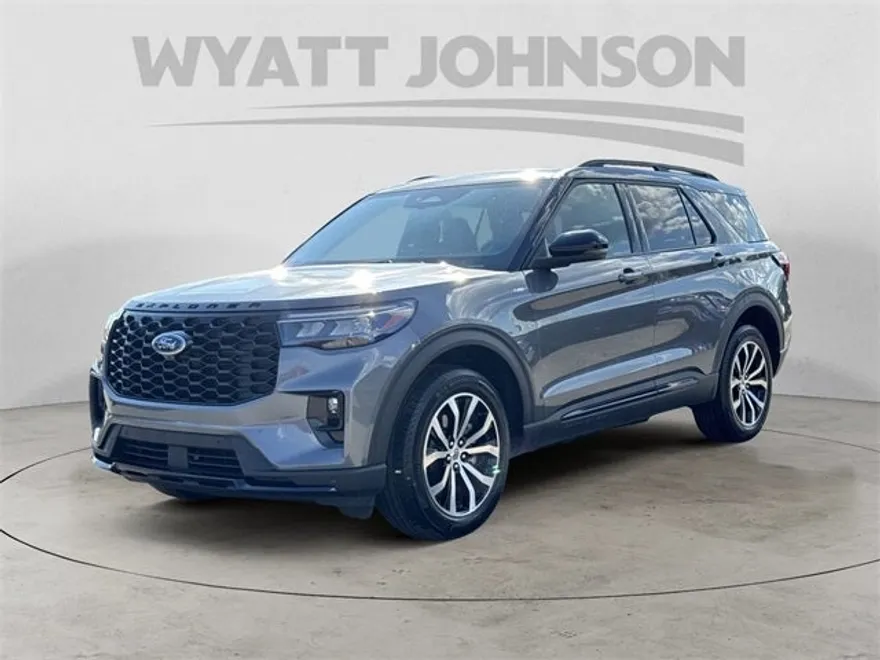 2025 Ford Explorer ST-Line photo 1