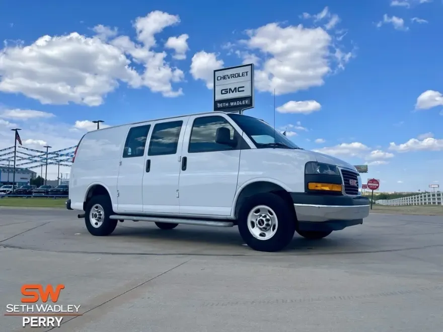 2024 Gmc Savana 2500 Cargo photo 1