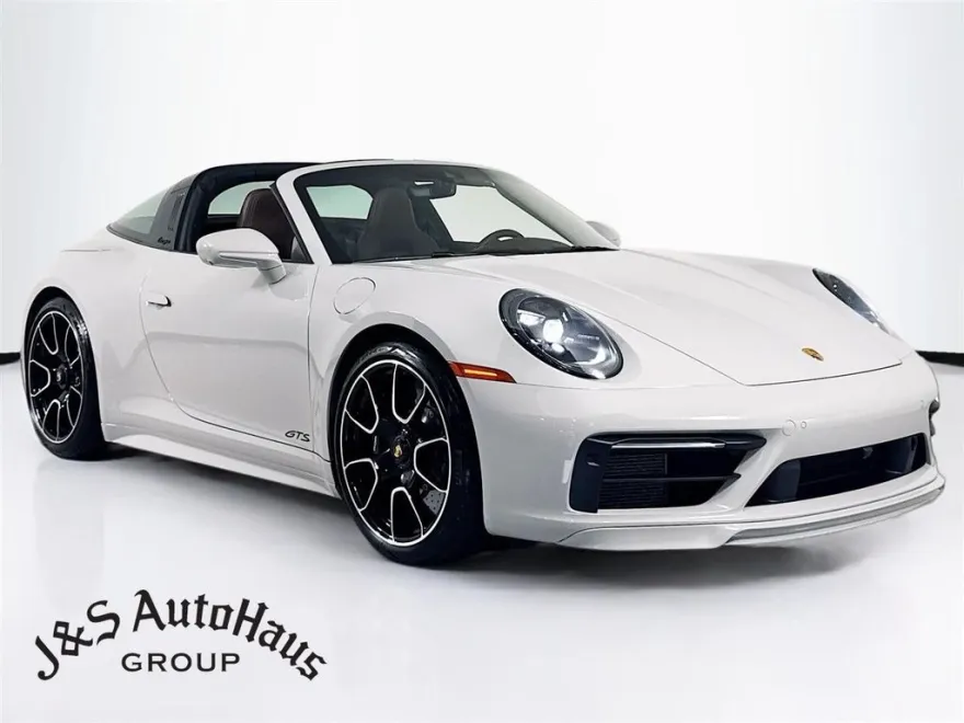 2024 Porsche 911 Targa 4 GTS photo 1