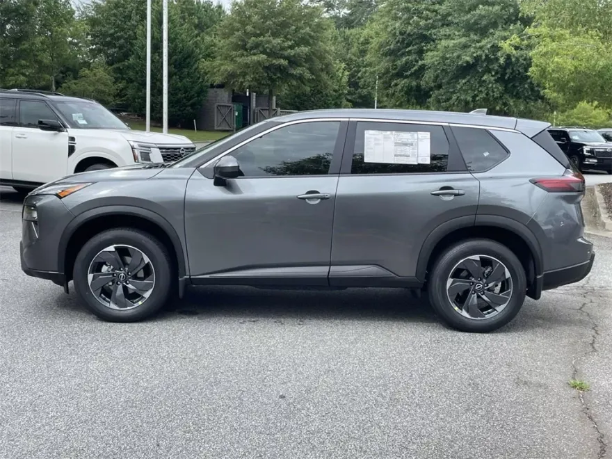 2026 Nissan Rogue SV photo 1