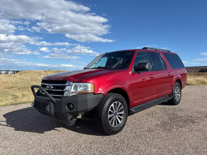 2016 Ford Expedition EL XLT photo 1