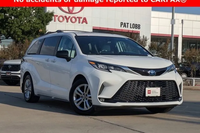 2023 Toyota Sienna XSE photo 1