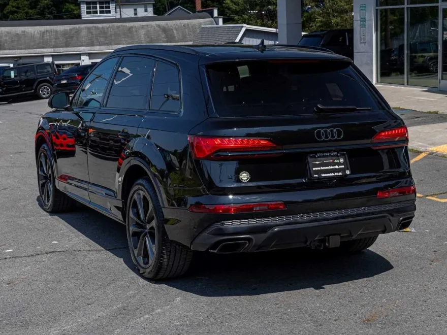 2025 Audi Q7 55 Premium Plus photo 1