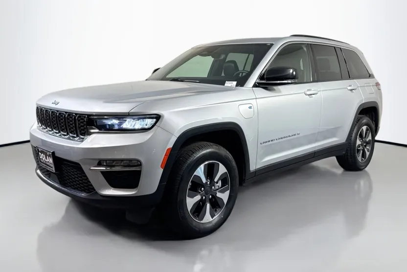 2024 Jeep Cherokee Base Sport photo 1