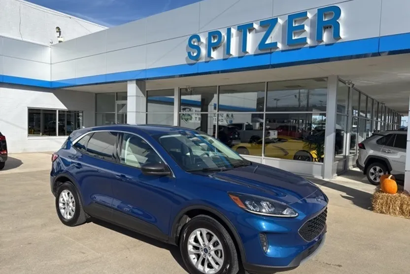 2022 Ford Escape SE photo 1