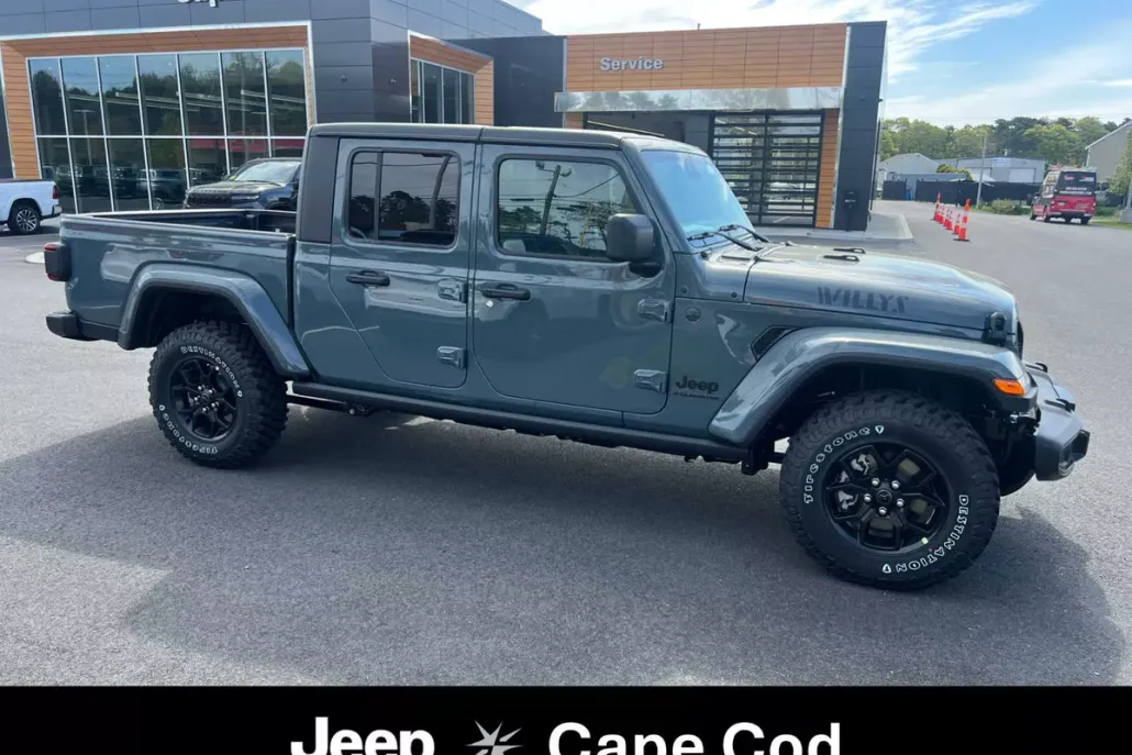 2025 Jeep Gladiator Willys photo 1