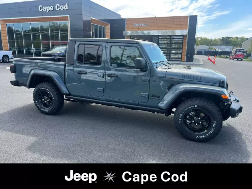 2025 Jeep Gladiator Willys photo 1