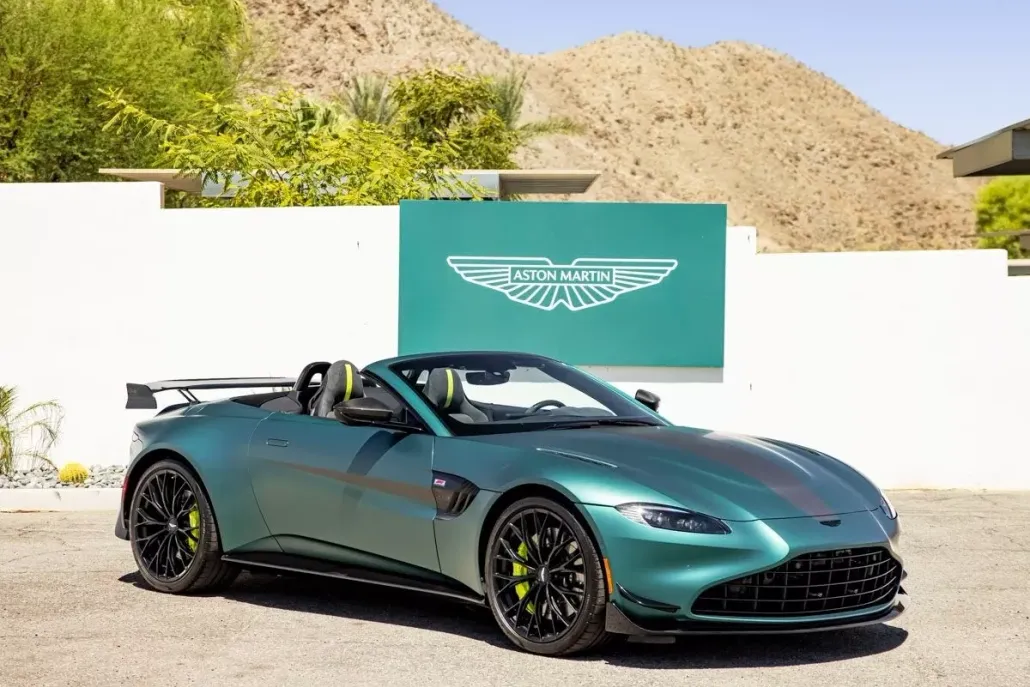 2023 Aston Martin Vantage Roadster photo 1