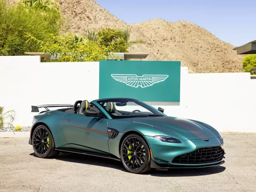 2023 Aston Martin Vantage Roadster photo 1