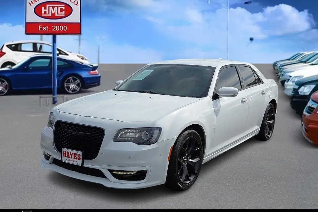 2022 Chrysler 300 Touring L photo 1