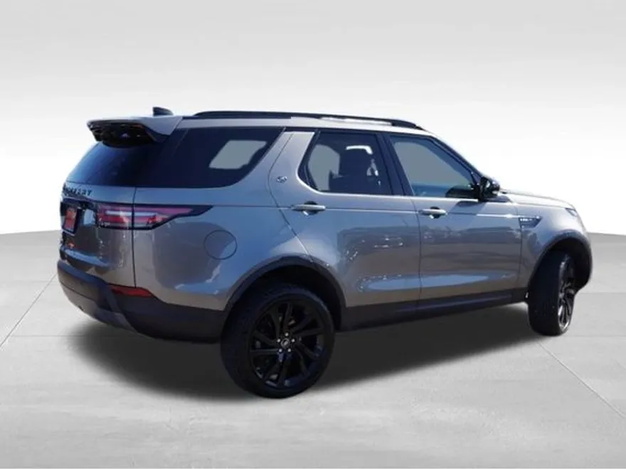 2018 Land Rover Discovery HSE Luxury photo 1