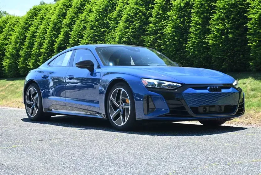 2024 Audi RS e-tron GT Base photo 1