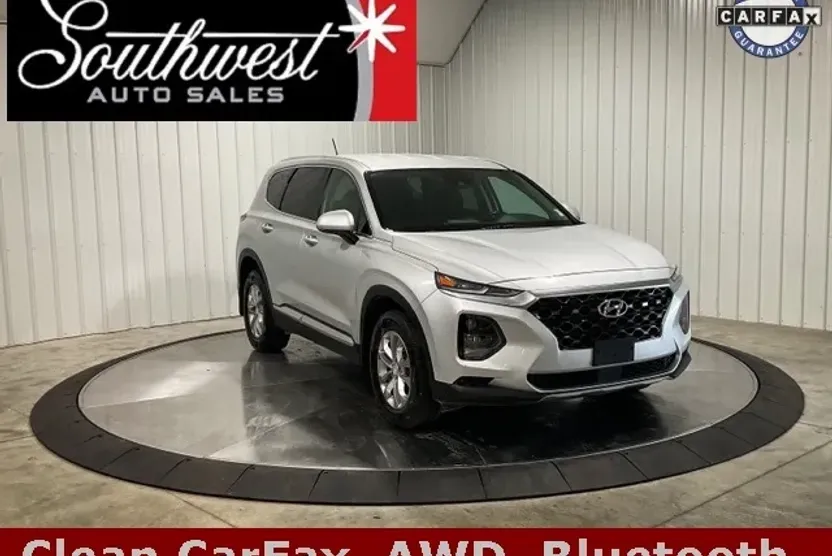 2019 Hyundai Santa Fe SE photo 1