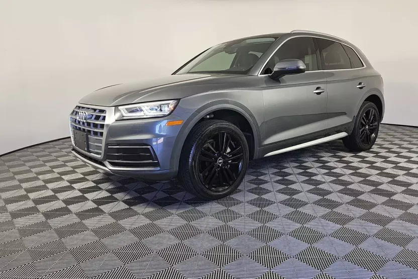 2018 Audi Q5 Premium Plus photo 1