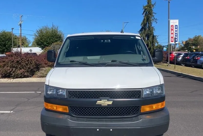 2023 Chevrolet Express 2500 Work Cargo Van photo 1